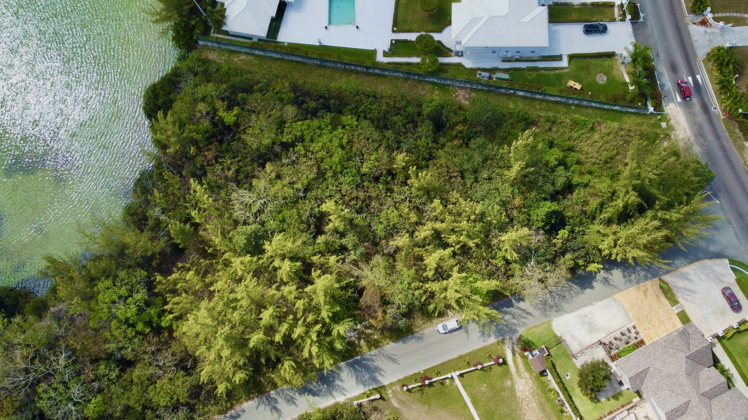 214 Atlantic Drive, Lake Front Nassau, Bahamas Colonial Realty LTD.