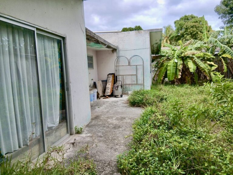11 Avocado Street | Nassau, Bahamas: House in Pinewood, New Providence – photo 3 of 4
