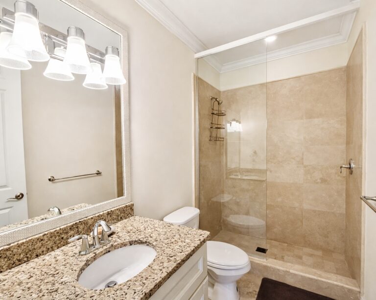 Unit 63 Balmoral: Condo in Balmoral, New Providence – photo 5 of 7