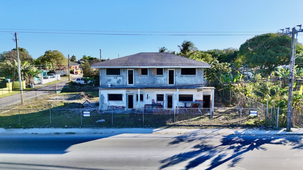 Carmichael Road Commercial Building: Commercial Building in Carmichael, New Providence