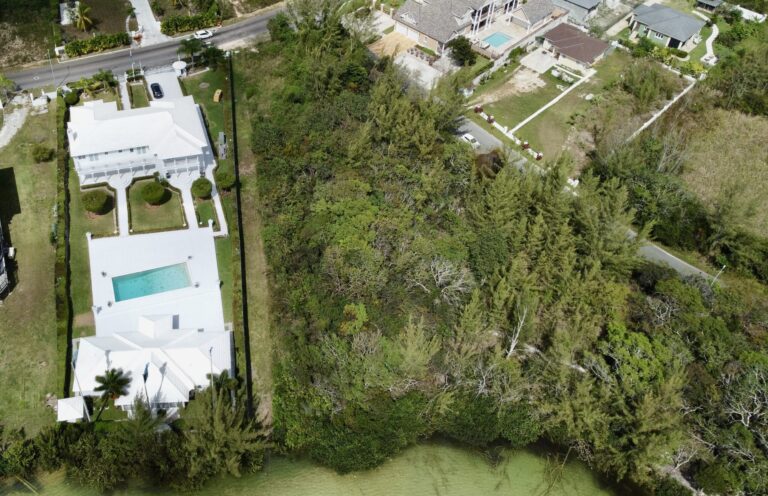 214 Atlantic Drive, frente al lago | Nassau, Bahamas: Terreno / lote residencial en Westridge, New Providence – foto 5 de 6