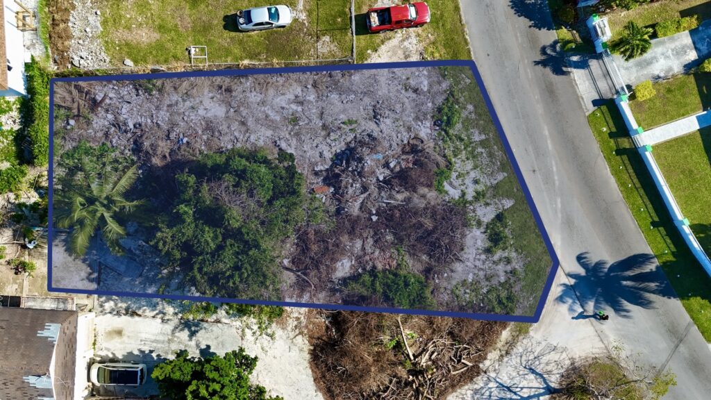 Lot #33 Eastwood: Residential Land / Lot in Prince Charles Drive New Providence, New Providence