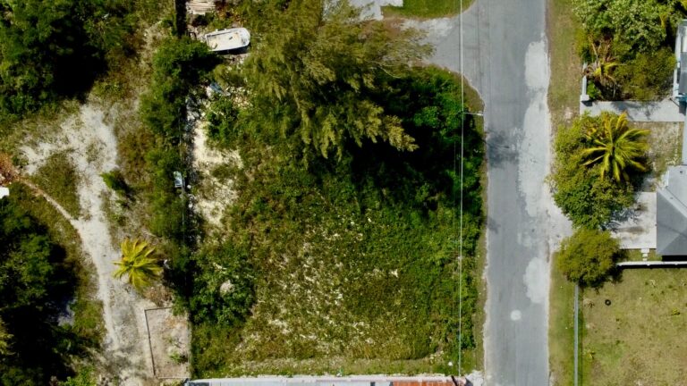 St. Andrew's Beach Estates | Nassau, Bahamas: Residential Land / Lot in St Andrews Beach Estates, New Providence – photo 2 of 8
