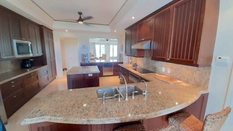 Unit 10 Ocean Club Residences: Condo in Paradise Island – photo 4 of 11