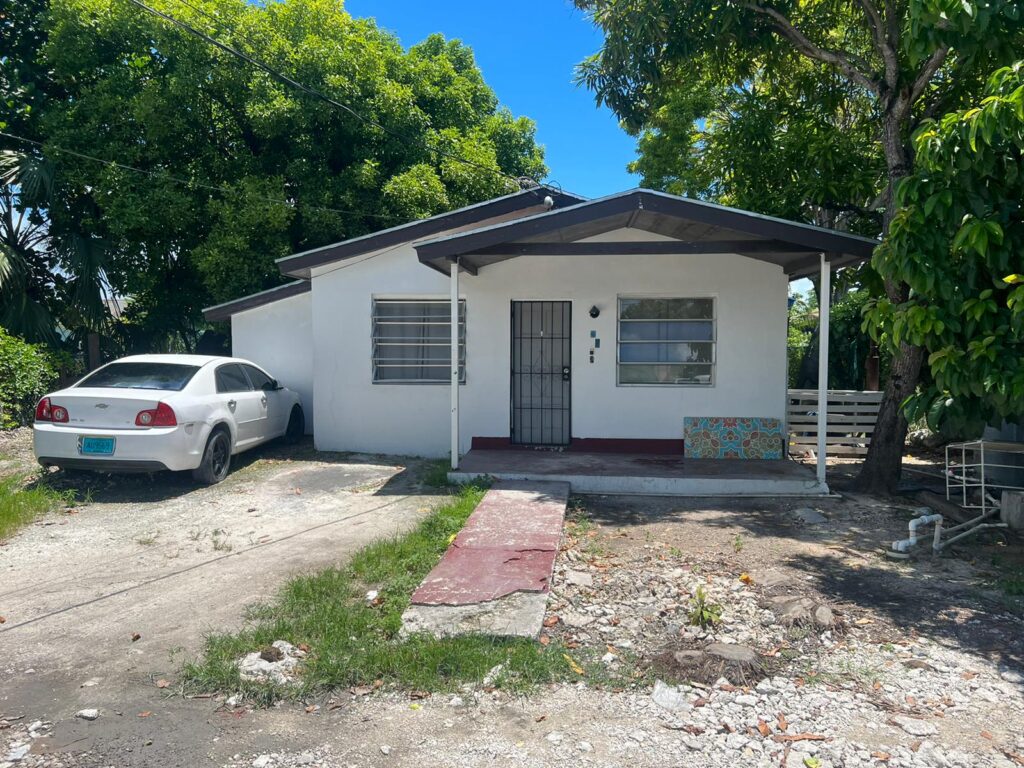 #23 Price Street | Nassau, Bahamas: House in Nassau Village, New Providence – photo 1 of 5