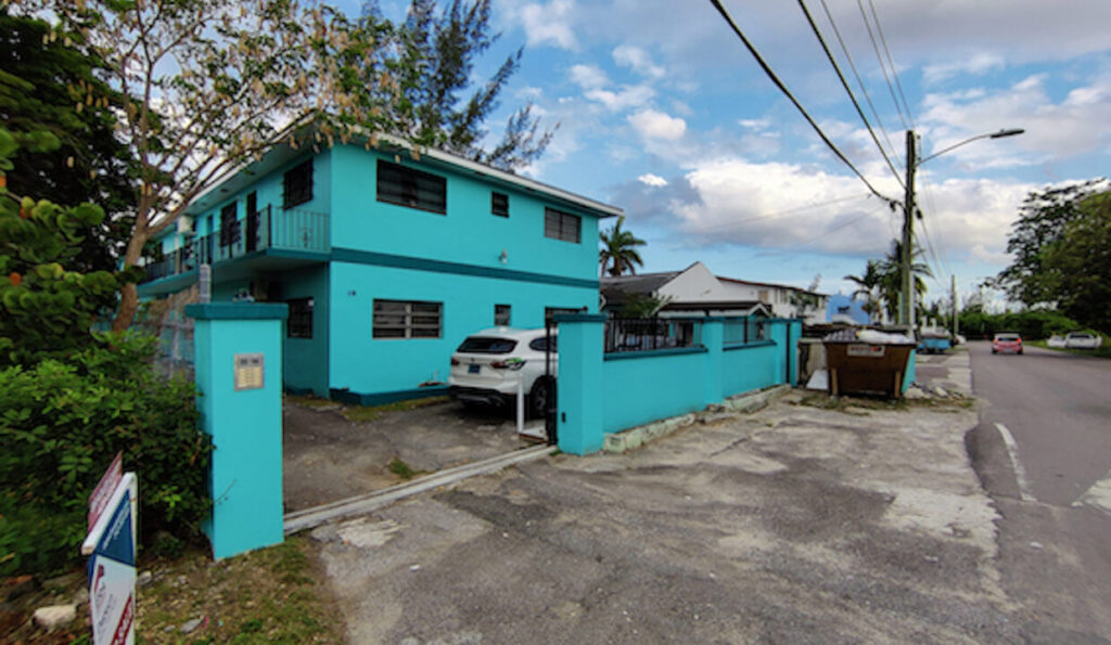 St. Alban's Drive #6 | Nassau, Bahamas: Condo in West Bay Street, New Providence – photo 1 of 9