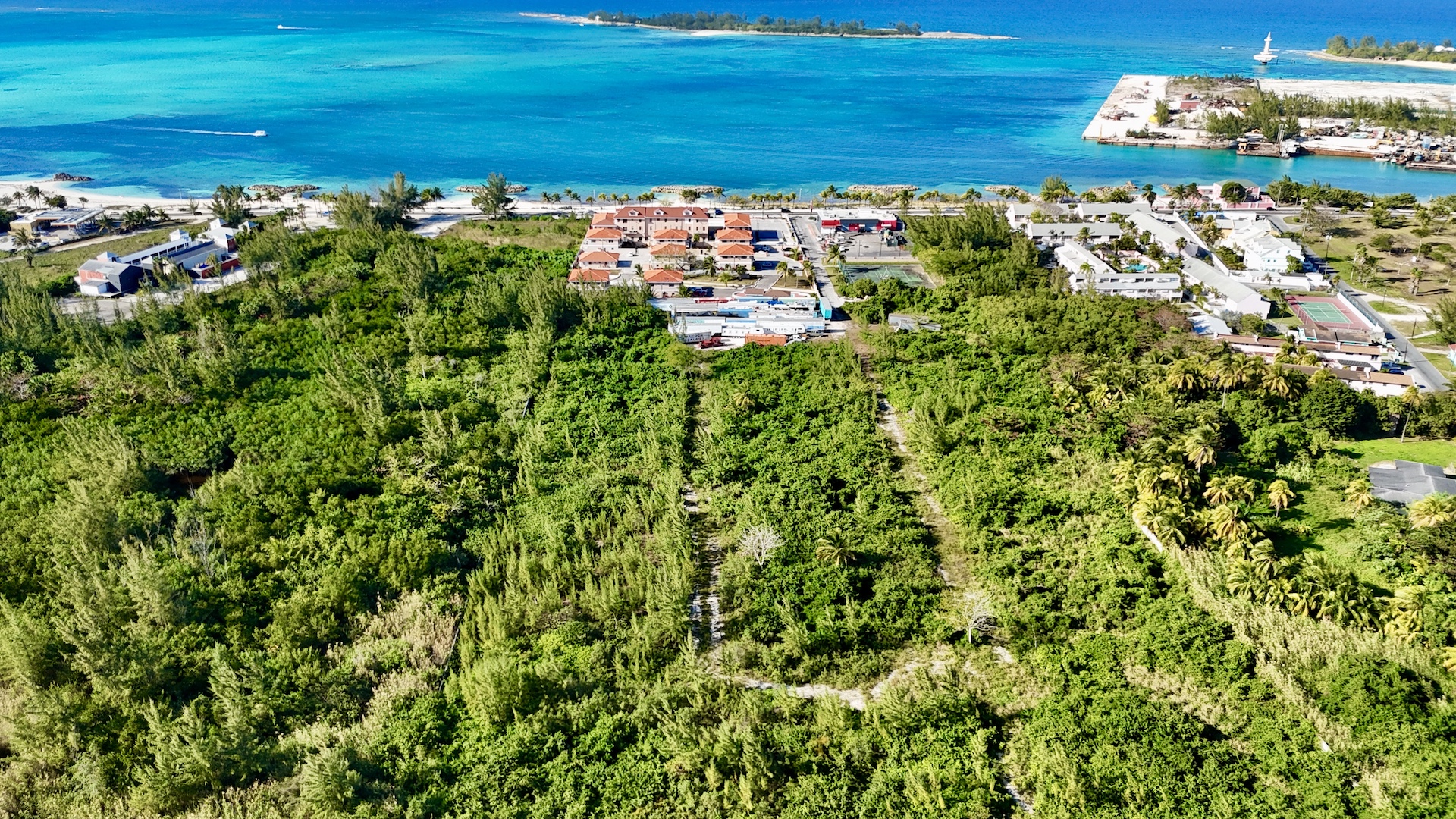 西湾街地块：位于 West Bay Street, New Providence 的住宅开发用地 – 第 1 张，共 3 张